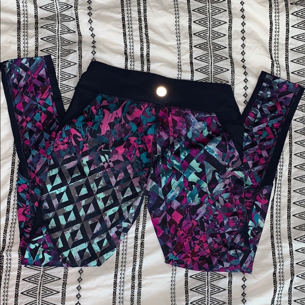 Patterned Active Leggings - Picture 4 of 6